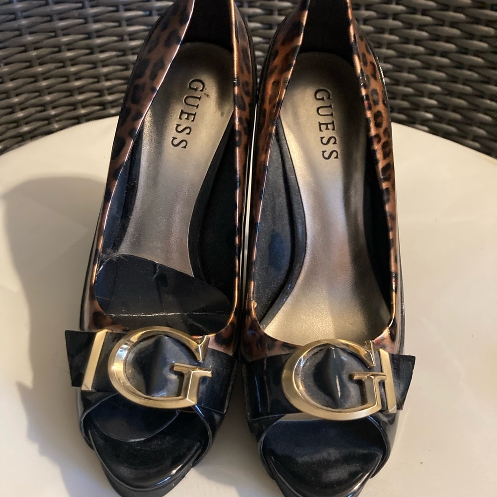 Guess leopard and black patent heels size 8